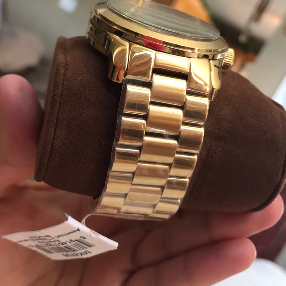 MK WATCH - Picture 2 of 5